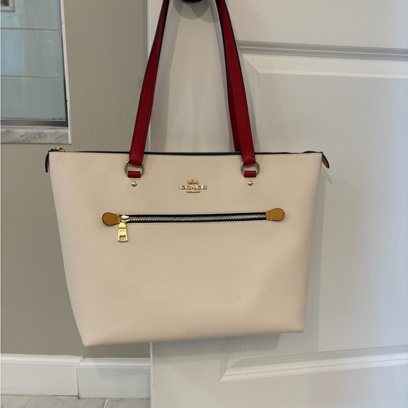 Coach Cream and Red Women's Bag - Picture 1 of 6